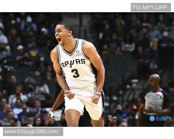 梅里尔表现出色三分球命中率高达六成贡献19分4篮板正负值显著提升 梅里尔表现出色三分球命中率高达六成贡献19分4篮板正负值显著提升