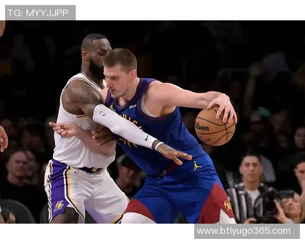 湖人双星难以独撑大局防守篮板传导球替补阵容亟待改善 湖人双星难以独撑大局防守篮板传导球替补阵容亟待改善