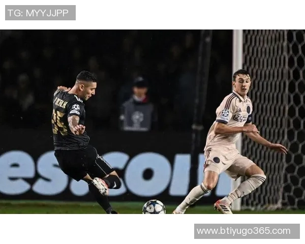 纽卡斯尔关注阿尔克马尔19岁中场斯米特转会费预计达2000万镑 纽卡斯尔关注阿尔克马尔19岁中场斯米特转会费预计达2000万镑