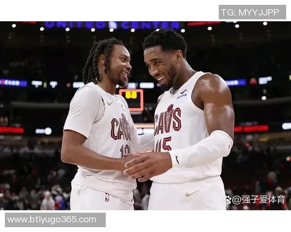 米切尔单节神勇表现6中6砍下13分带队单节狂轰41-31迅速拉开分差